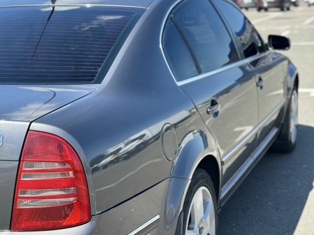 Серый Шкода Суперб, объемом двигателя 1.9 л и пробегом 345 тыс. км за 7500 $, фото 1 на Automoto.ua