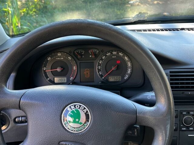 Шкода Суперб 2006 в Павлограде на Automoto.ua Серый Шкода Суперб, объемом двигателя 2.5 л и пробегом 200 тыс. км за 3000 $, фото 4 на Automoto.ua