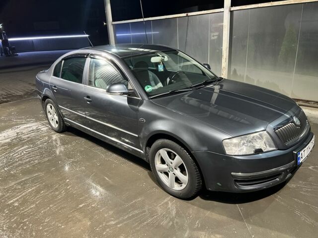 Сірий Шкода Суперб, об'ємом двигуна 2 л та пробігом 258 тис. км за 6200 $, фото 5 на Automoto.ua