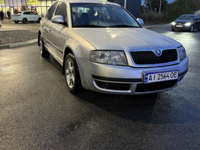 Серый Шкода Суперб, объемом двигателя 1.8 л и пробегом 270 тыс. км за 4199 $, фото 5 на Automoto.ua