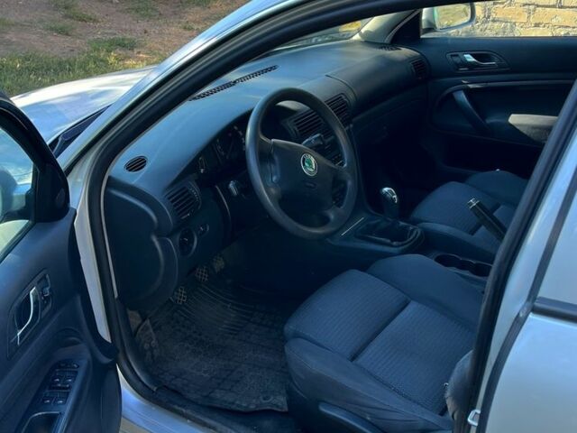 Шкода Суперб 2006 в Павлограде на Automoto.ua Серый Шкода Суперб, объемом двигателя 2.5 л и пробегом 200 тыс. км за 3000 $, фото 3 на Automoto.ua