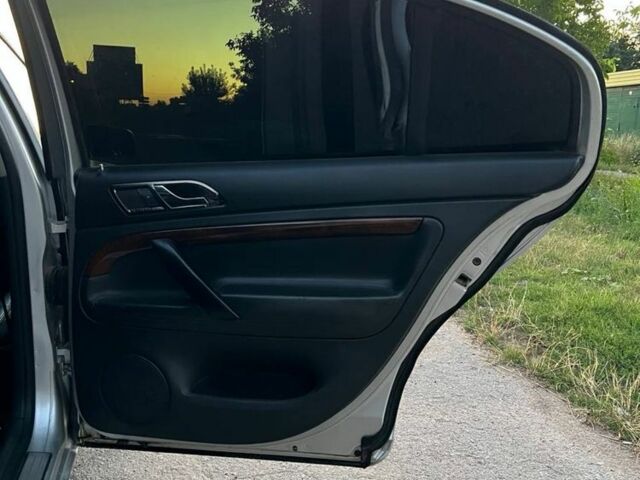 Серый Шкода Суперб, объемом двигателя 1.9 л и пробегом 482 тыс. км за 5100 $, фото 2 на Automoto.ua