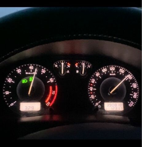 Серый Шкода Суперб, объемом двигателя 1.8 л и пробегом 392 тыс. км за 4600 $, фото 14 на Automoto.ua