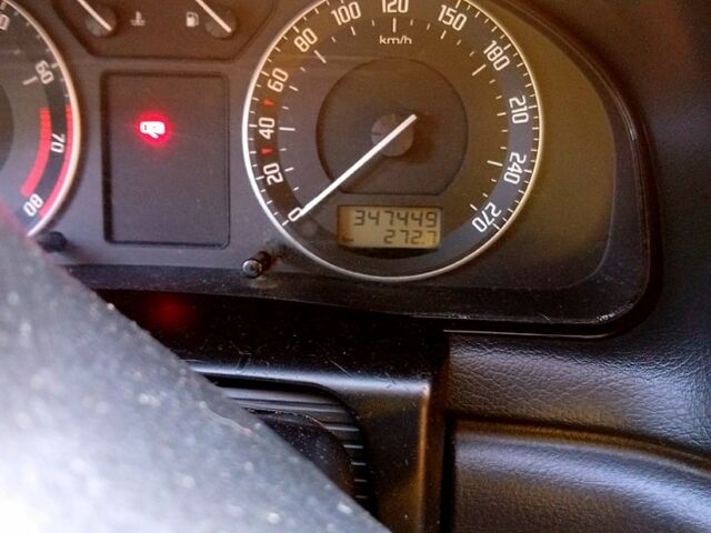 Серый Шкода Суперб, объемом двигателя 1.8 л и пробегом 347 тыс. км за 4300 $, фото 5 на Automoto.ua