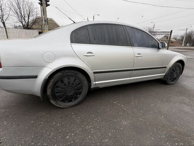 Сірий Шкода Суперб, об'ємом двигуна 2.5 л та пробігом 298 тис. км за 5300 $, фото 2 на Automoto.ua