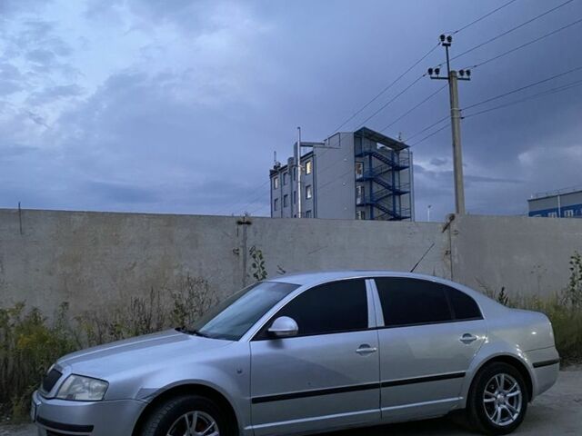 Серый Шкода Суперб, объемом двигателя 1.8 л и пробегом 392 тыс. км за 4600 $, фото 9 на Automoto.ua