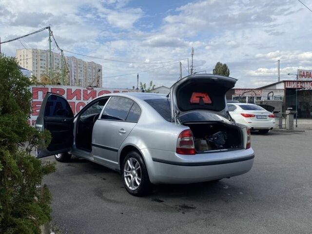 Серый Шкода Суперб, объемом двигателя 1.8 л и пробегом 392 тыс. км за 4600 $, фото 8 на Automoto.ua