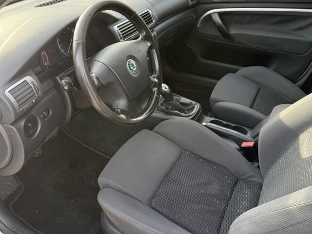 Сірий Шкода Суперб, об'ємом двигуна 1.9 л та пробігом 260 тис. км за 2990 $, фото 10 на Automoto.ua