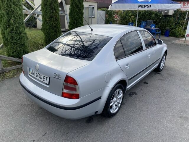 Серый Шкода Суперб, объемом двигателя 1.8 л и пробегом 392 тыс. км за 4600 $, фото 11 на Automoto.ua