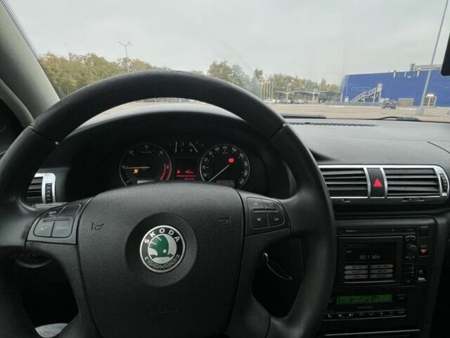 Серый Шкода Суперб, объемом двигателя 1.9 л и пробегом 380 тыс. км за 3250 $, фото 10 на Automoto.ua