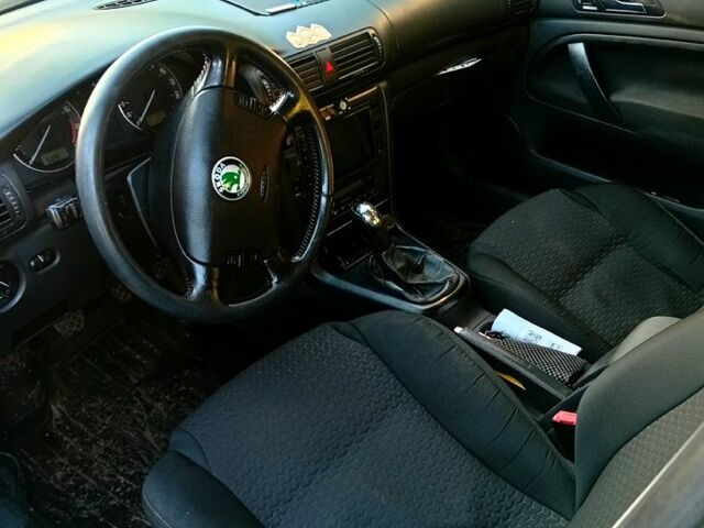 Серый Шкода Суперб, объемом двигателя 1.8 л и пробегом 347 тыс. км за 4300 $, фото 4 на Automoto.ua