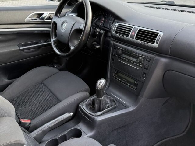 Сірий Шкода Суперб, об'ємом двигуна 1.9 л та пробігом 260 тис. км за 2990 $, фото 14 на Automoto.ua