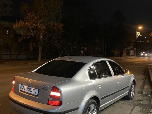 Серый Шкода Суперб, объемом двигателя 1.8 л и пробегом 392 тыс. км за 4600 $, фото 12 на Automoto.ua