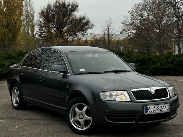 Серый Шкода Суперб, объемом двигателя 1.9 л и пробегом 380 тыс. км за 3250 $, фото 1 на Automoto.ua