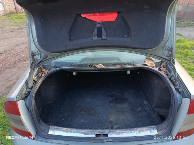 Серый Шкода Суперб, объемом двигателя 0 л и пробегом 250 тыс. км за 2200 $, фото 13 на Automoto.ua