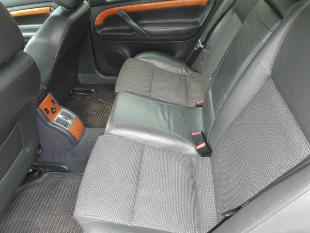 Серый Шкода Суперб, объемом двигателя 1.8 л и пробегом 168 тыс. км за 6060 $, фото 6 на Automoto.ua