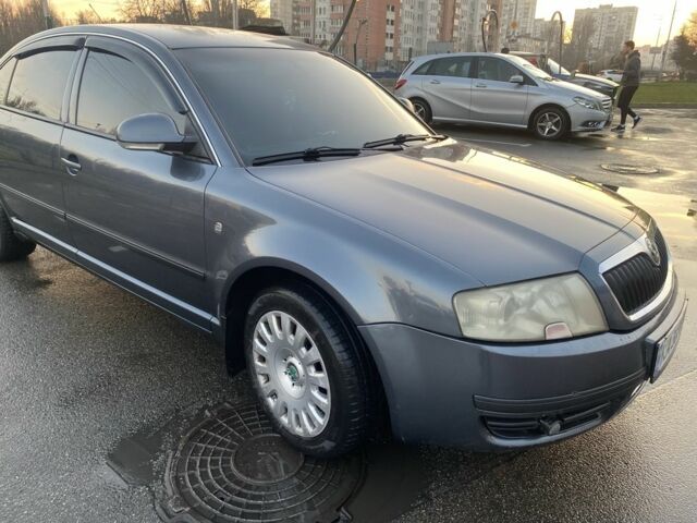 Серый Шкода Суперб, объемом двигателя 1.8 л и пробегом 383 тыс. км за 5000 $, фото 5 на Automoto.ua