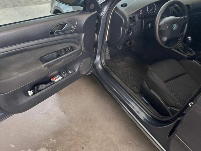 Серый Шкода Суперб, объемом двигателя 1.8 л и пробегом 312 тыс. км за 5100 $, фото 5 на Automoto.ua