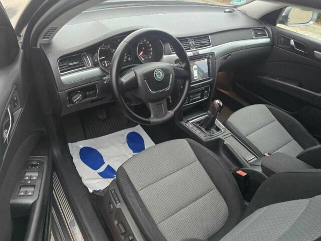 Серый Шкода Суперб, объемом двигателя 1.8 л и пробегом 170 тыс. км за 2100 $, фото 13 на Automoto.ua