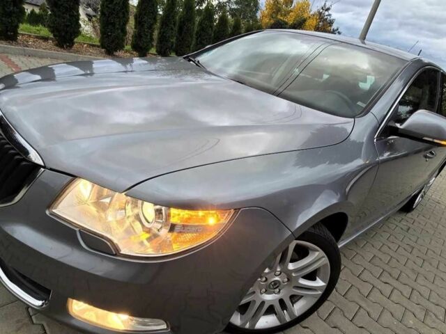 Серый Шкода Суперб, объемом двигателя 1.8 л и пробегом 170 тыс. км за 2100 $, фото 2 на Automoto.ua