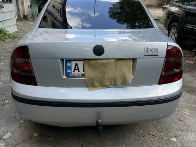 Серый Шкода Суперб, объемом двигателя 1.8 л и пробегом 284 тыс. км за 4600 $, фото 3 на Automoto.ua