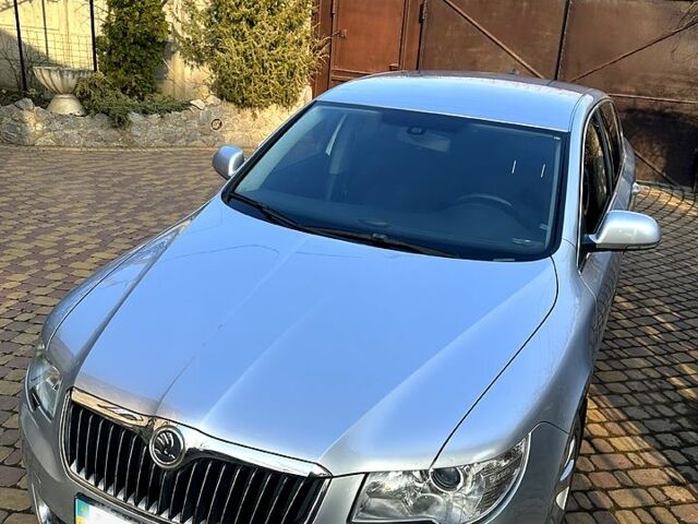 Сірий Шкода Суперб, об'ємом двигуна 18 л та пробігом 128 тис. км за 9700 $, фото 11 на Automoto.ua