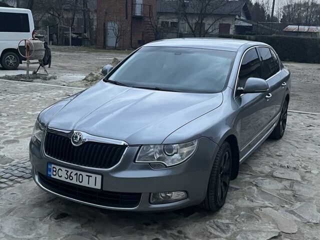 Серый Шкода Суперб, объемом двигателя 2 л и пробегом 360 тыс. км за 7800 $, фото 1 на Automoto.ua