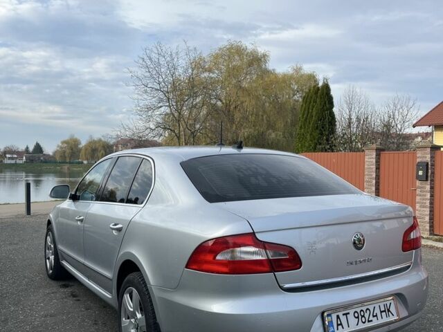 Серый Шкода Суперб, объемом двигателя 2 л и пробегом 270 тыс. км за 9200 $, фото 2 на Automoto.ua