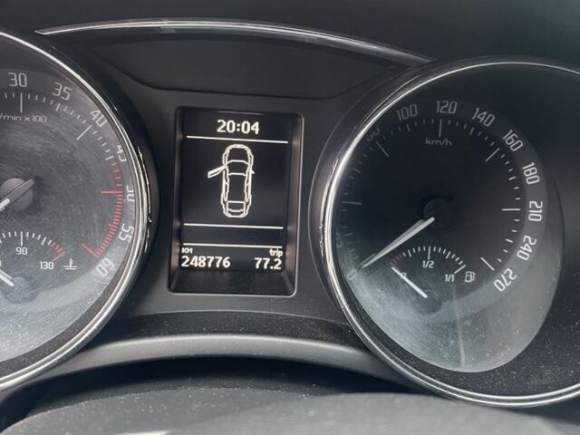 Сірий Шкода Суперб, об'ємом двигуна 2 л та пробігом 249 тис. км за 8700 $, фото 7 на Automoto.ua