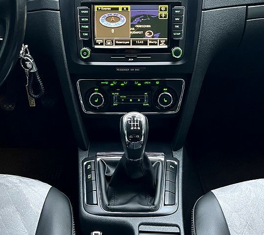 Сірий Шкода Суперб, об'ємом двигуна 2 л та пробігом 316 тис. км за 9300 $, фото 9 на Automoto.ua