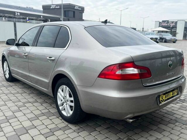 Серый Шкода Суперб, объемом двигателя 2 л и пробегом 269 тыс. км за 10700 $, фото 4 на Automoto.ua