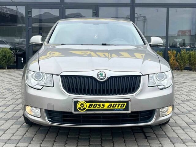 Серый Шкода Суперб, объемом двигателя 2 л и пробегом 269 тыс. км за 10700 $, фото 1 на Automoto.ua