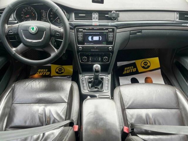 Серый Шкода Суперб, объемом двигателя 2 л и пробегом 269 тыс. км за 10700 $, фото 20 на Automoto.ua