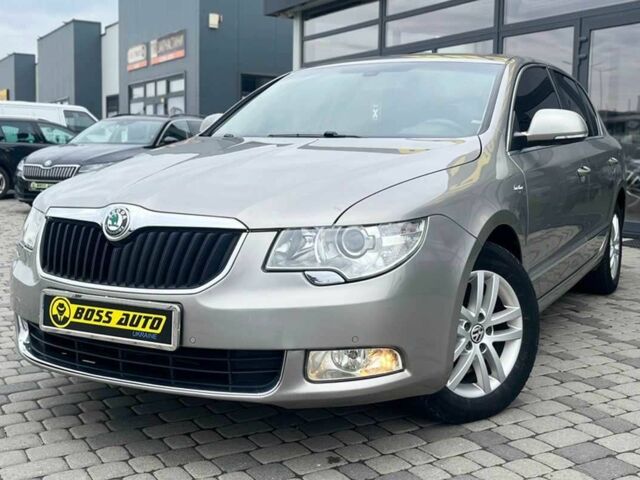 Серый Шкода Суперб, объемом двигателя 2 л и пробегом 269 тыс. км за 10700 $, фото 2 на Automoto.ua