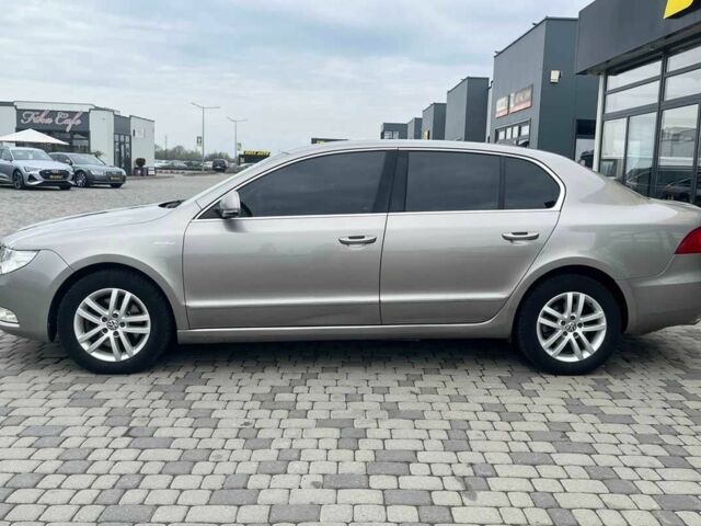 Серый Шкода Суперб, объемом двигателя 2 л и пробегом 269 тыс. км за 10700 $, фото 3 на Automoto.ua