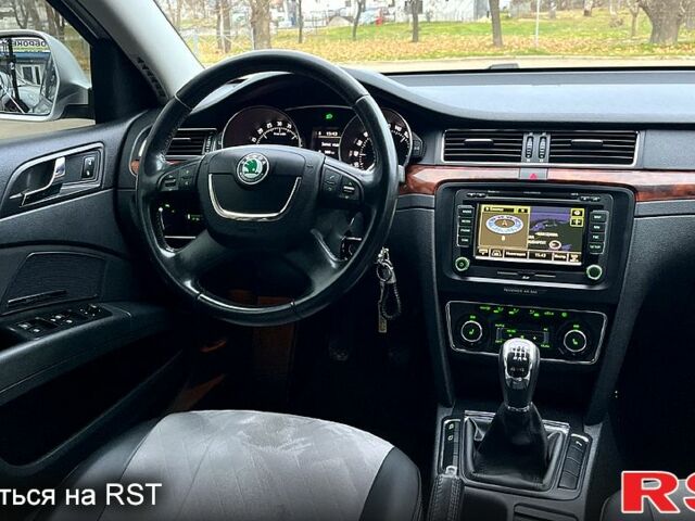 Сірий Шкода Суперб, об'ємом двигуна 2 л та пробігом 316 тис. км за 9300 $, фото 10 на Automoto.ua