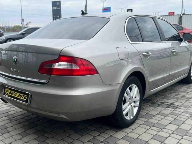 Серый Шкода Суперб, объемом двигателя 2 л и пробегом 269 тыс. км за 10700 $, фото 6 на Automoto.ua