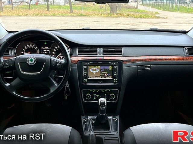 Сірий Шкода Суперб, об'ємом двигуна 2 л та пробігом 316 тис. км за 9300 $, фото 8 на Automoto.ua