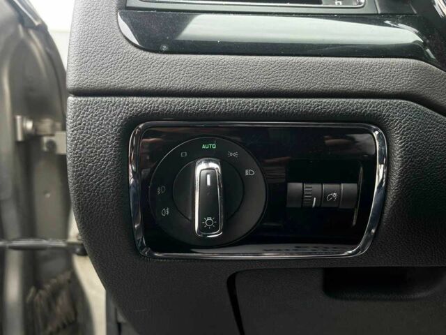 Серый Шкода Суперб, объемом двигателя 2 л и пробегом 269 тыс. км за 10700 $, фото 12 на Automoto.ua