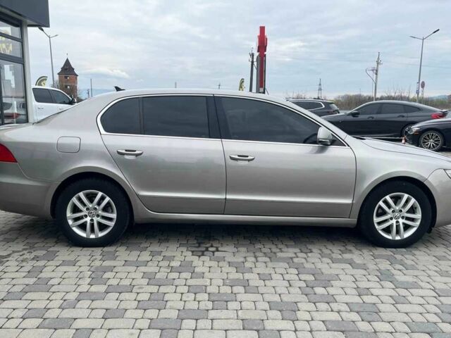 Серый Шкода Суперб, объемом двигателя 2 л и пробегом 269 тыс. км за 10700 $, фото 7 на Automoto.ua