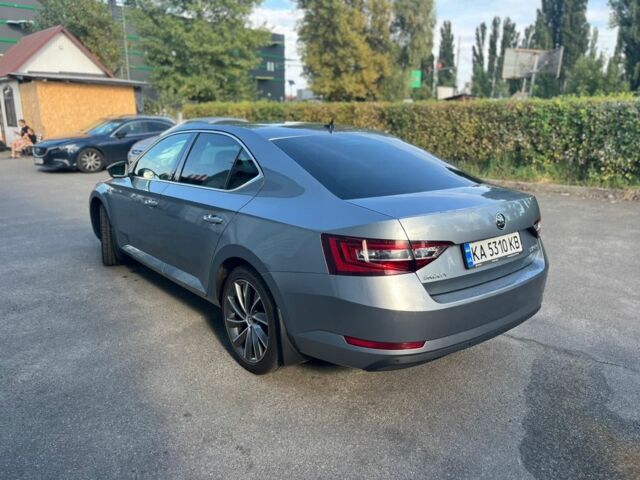 Сірий Шкода Суперб, об'ємом двигуна 1.8 л та пробігом 280 тис. км за 16600 $, фото 3 на Automoto.ua