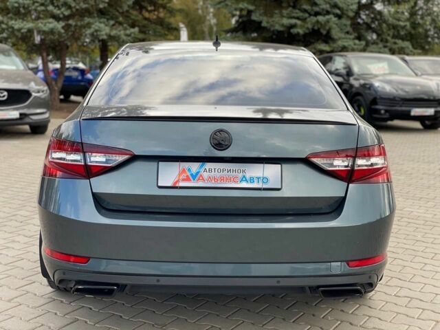 Сірий Шкода Суперб, об'ємом двигуна 2 л та пробігом 144 тис. км за 21600 $, фото 5 на Automoto.ua