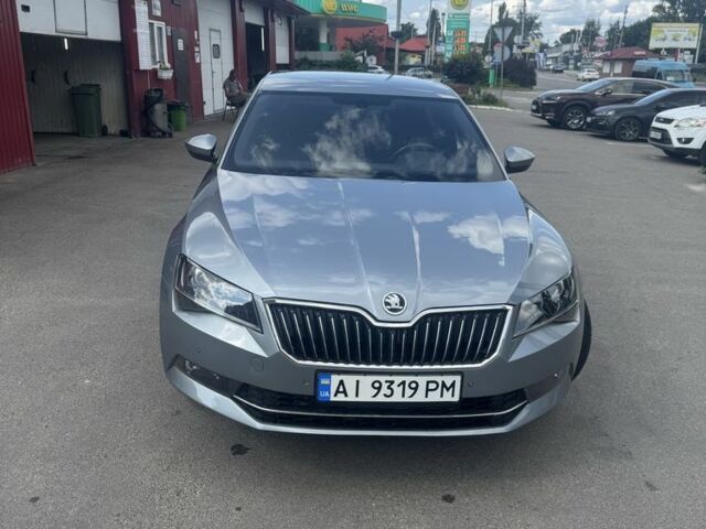 Сірий Шкода Суперб, об'ємом двигуна 2 л та пробігом 225 тис. км за 18200 $, фото 2 на Automoto.ua