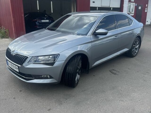 Сірий Шкода Суперб, об'ємом двигуна 2 л та пробігом 225 тис. км за 18200 $, фото 3 на Automoto.ua