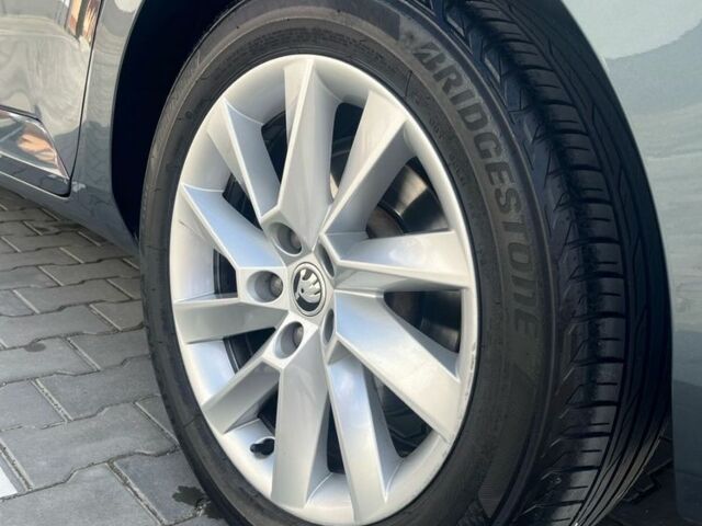 Серый Шкода Суперб, объемом двигателя 2 л и пробегом 297 тыс. км за 19500 $, фото 10 на Automoto.ua