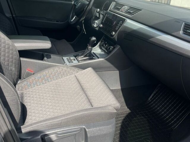 Серый Шкода Суперб, объемом двигателя 2 л и пробегом 297 тыс. км за 19500 $, фото 12 на Automoto.ua