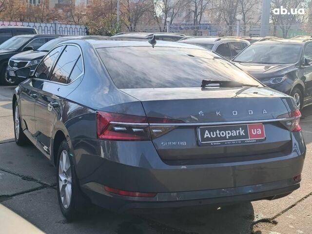 Серый Шкода Суперб, объемом двигателя 2 л и пробегом 139 тыс. км за 29990 $, фото 10 на Automoto.ua