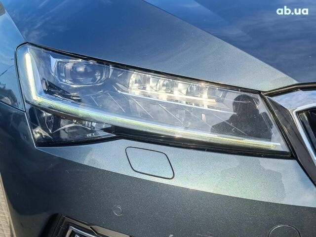 Серый Шкода Суперб, объемом двигателя 2 л и пробегом 139 тыс. км за 29990 $, фото 3 на Automoto.ua