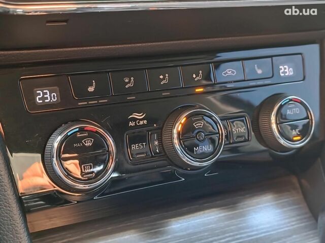 Серый Шкода Суперб, объемом двигателя 2 л и пробегом 139 тыс. км за 29990 $, фото 31 на Automoto.ua