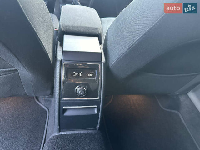 Серый Шкода Суперб, объемом двигателя 1.8 л и пробегом 211 тыс. км за 7800 $, фото 20 на Automoto.ua